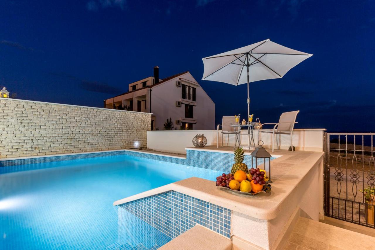 Luxury Villa Bello Horizonte With Swimming Pool Сплит Екстериор снимка