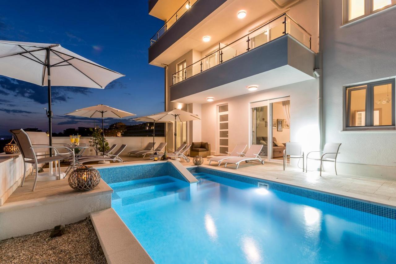 Luxury Villa Bello Horizonte With Swimming Pool Сплит Екстериор снимка