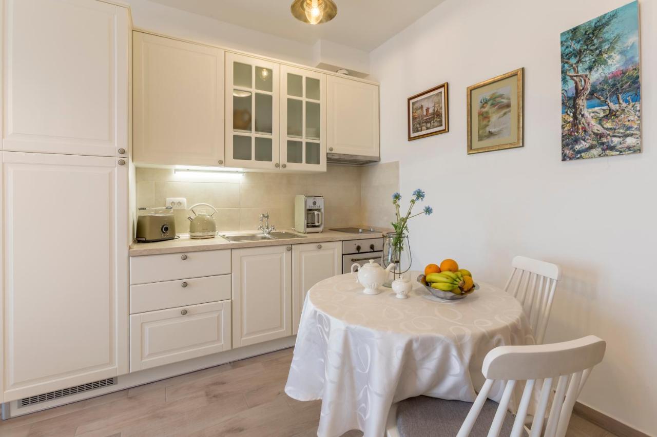 Luxury Villa Bello Horizonte With Swimming Pool Сплит Екстериор снимка