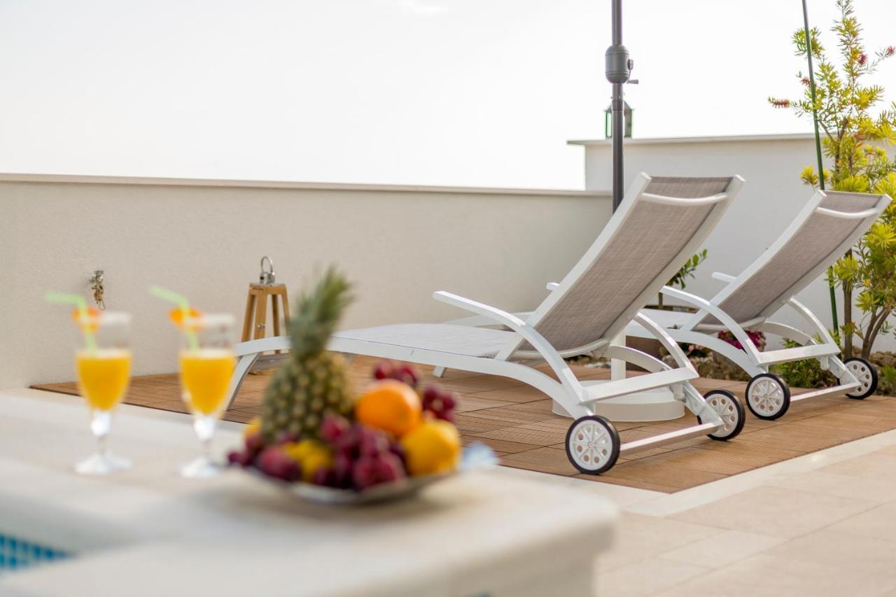 Luxury Villa Bello Horizonte With Swimming Pool Сплит Екстериор снимка