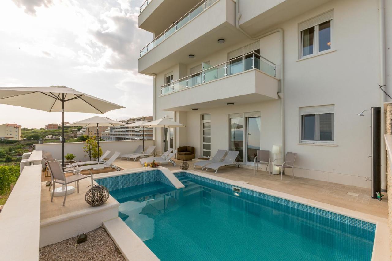 Luxury Villa Bello Horizonte With Swimming Pool Сплит Екстериор снимка